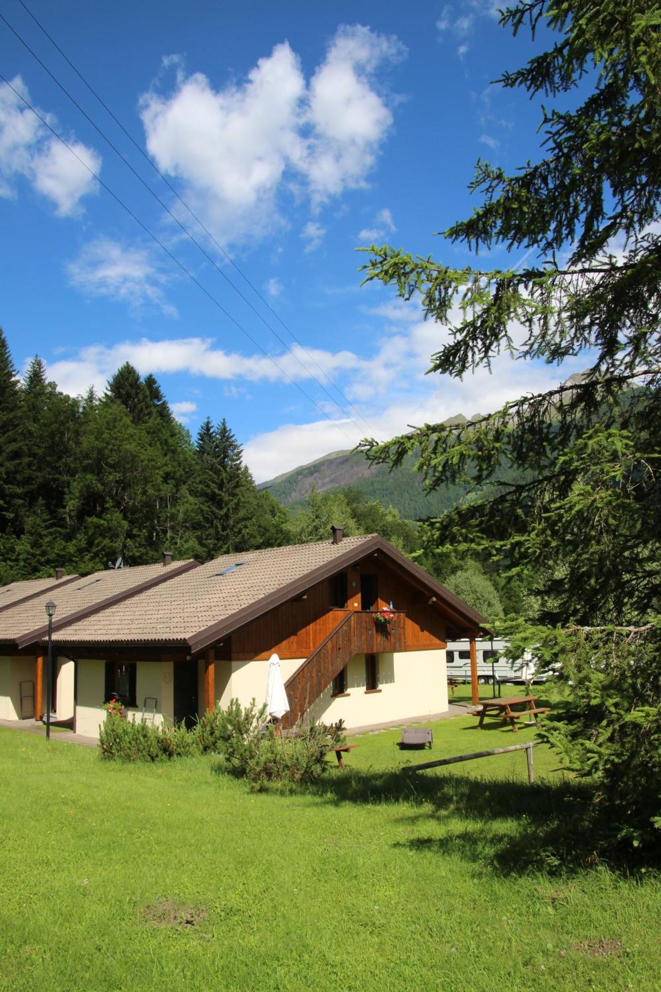 Chalet Presanella Temù Екстериор снимка