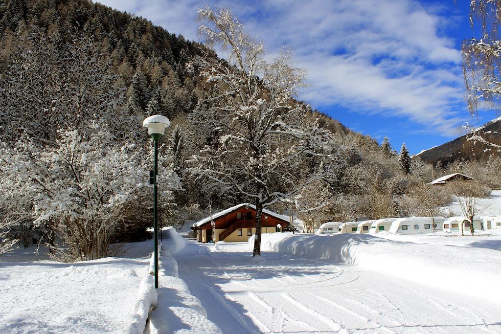 Chalet Presanella Temù Екстериор снимка
