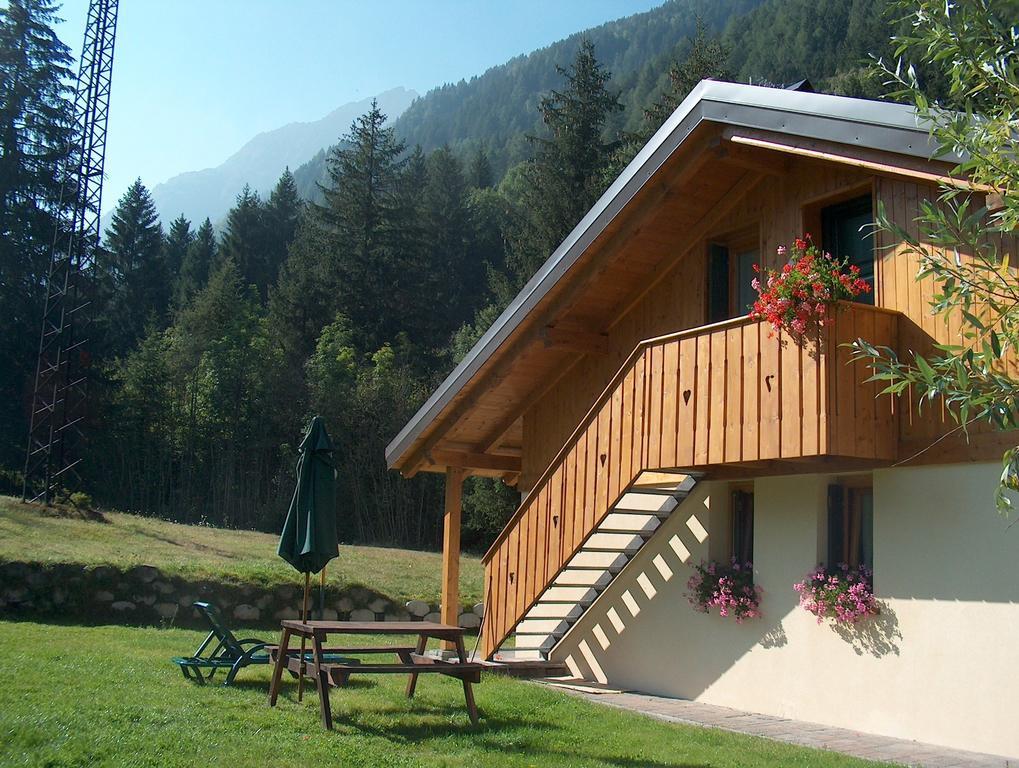 Chalet Presanella Temù Екстериор снимка
